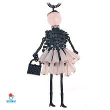 Kaklo pakabukas Lėlytė Pink Moli; 10cm