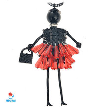 Kaklo pakabukas Lėlytė Red Moli; 10cm