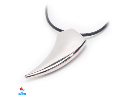 Kaklo pakabukas Iltis; 4.5x1.9cm