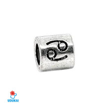 Karoliukas metalinis tunelis zodiako ženklas Vėžys; 8x11mm