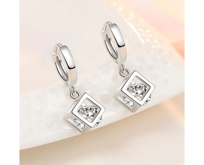 Auskarai Kubas su kristalu, sidabro spalvos; 2vnt