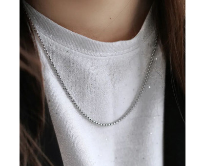 Grandinėlė Aime 448 sidabro spalvos; 60cm