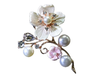 Segė Pearl White puokštė; 4.5x6.5cm